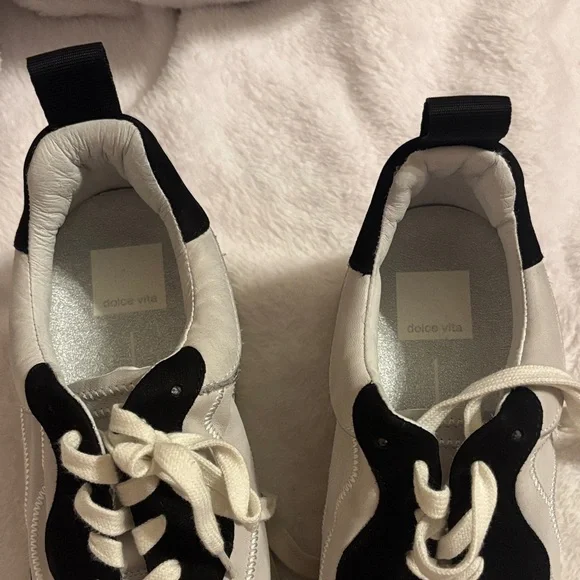 Dolce Vita Monochrome Sneakers with Silver Detail - Picture 5 of 5